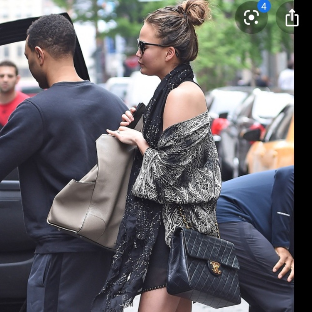 Chanel Handbag additional pics